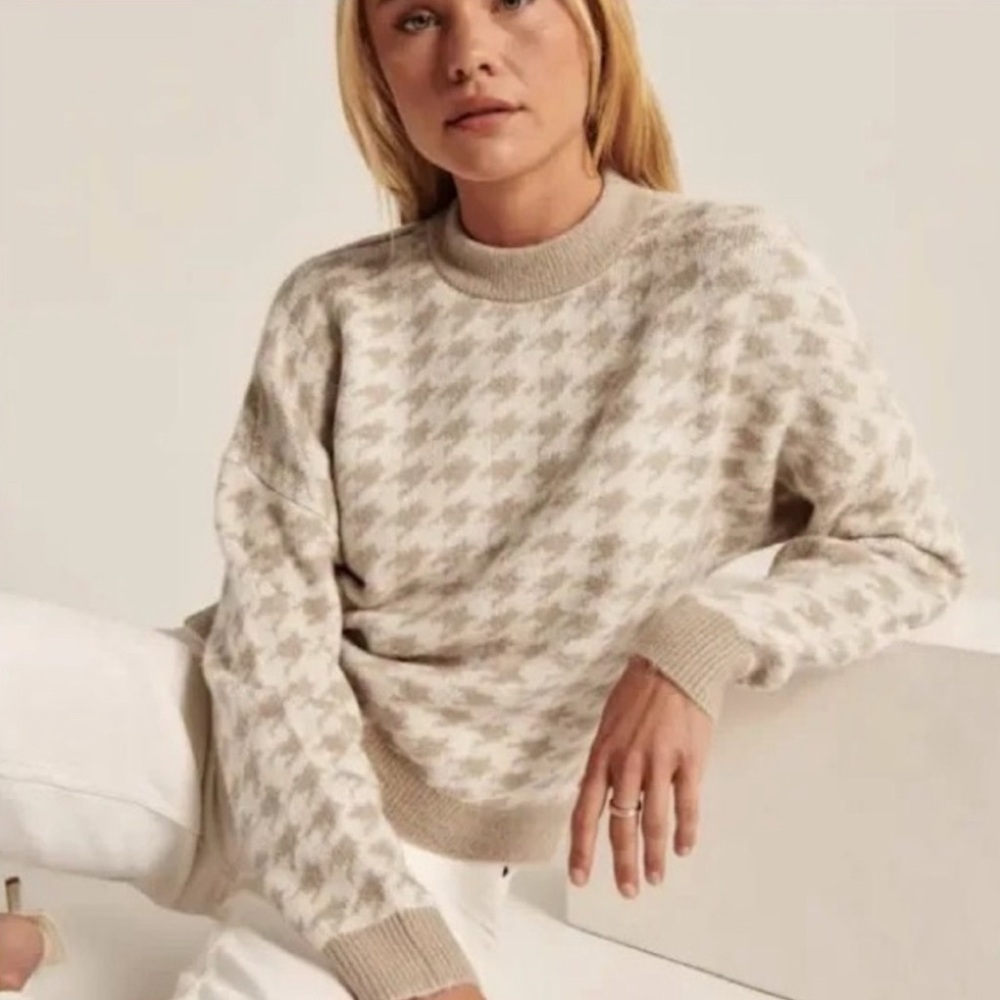 Tan Houndstooth Patterned Sweater Abercrombie - image 1
